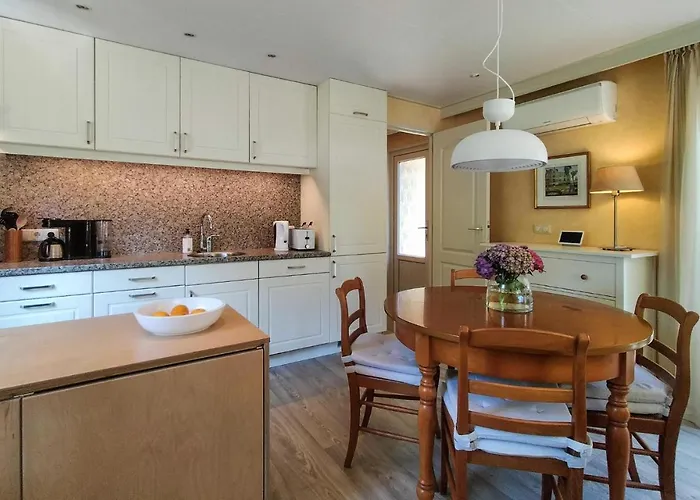 בית נופש Cozy In With Kitchen פורדן