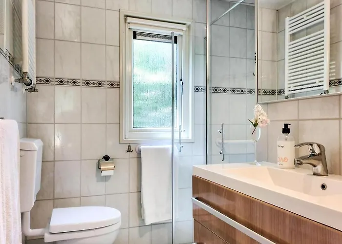 Cozy In With Kitchen 度假居 *